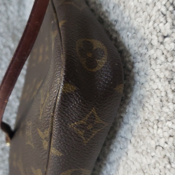 Louis Vuitton Monogram Pochette Authentic - Picture 6 of 8